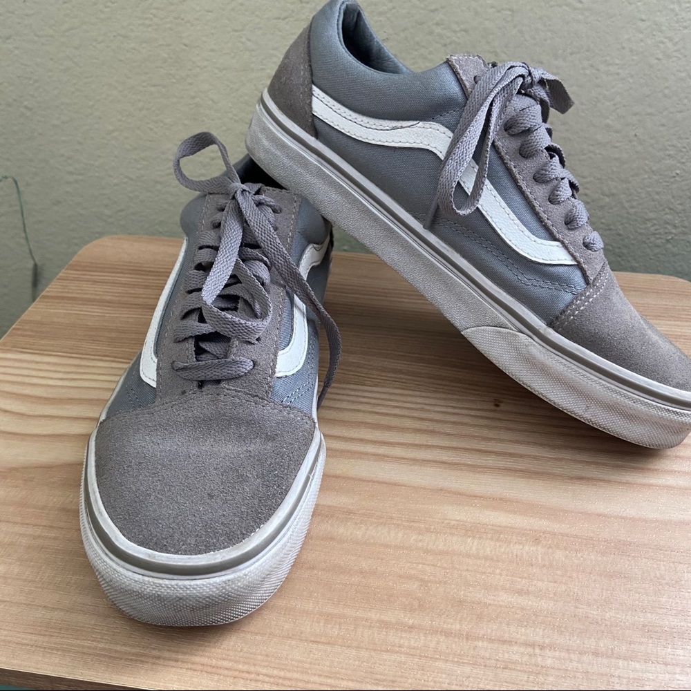 Women’s gray vans